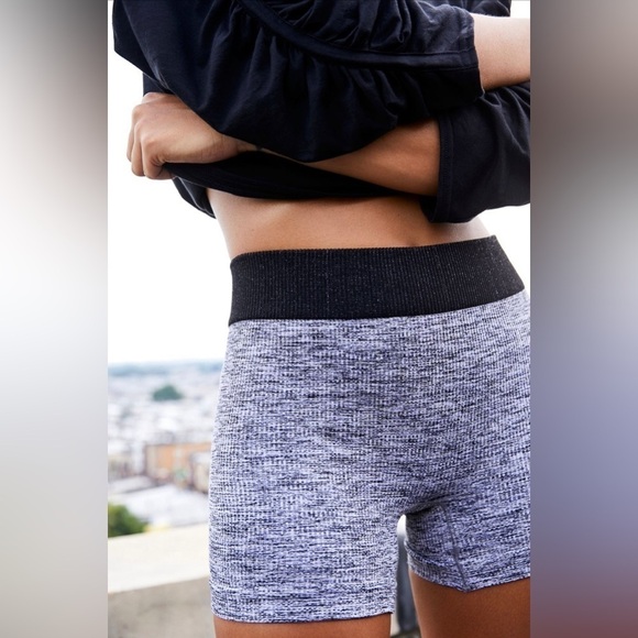 🆕⚡️Free People⚡️Prajna Shorts in “Heather Grey”⚡️ - Picture 1 of 5